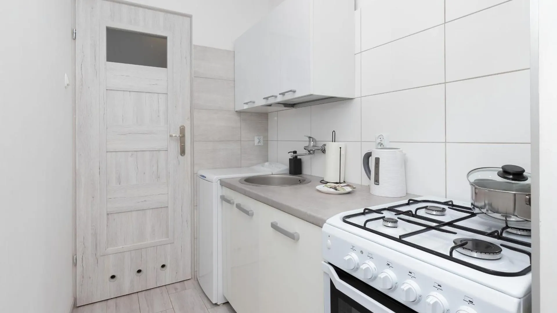 Apartment Studio With Balcony 300 M To The Beach Sopot By Noclegi Renters
